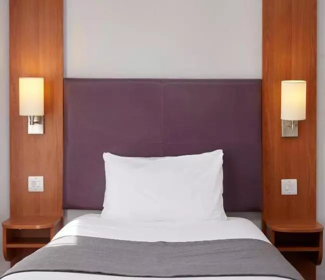 Hotelli Wheatsheaf By Chef & Brewer Collection