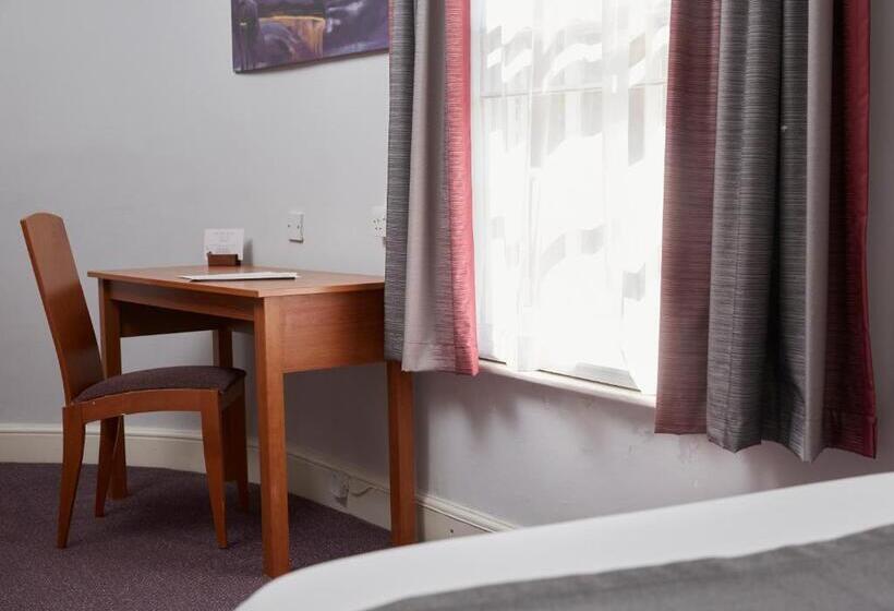 فندق Wheatsheaf By Chef & Brewer Collection