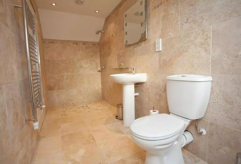 Majatalo Holly Lodge