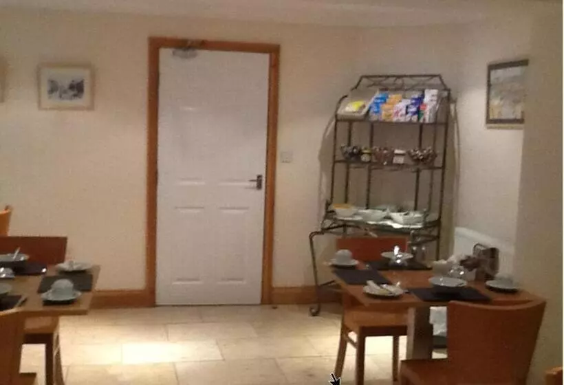 Majatalo Holly Lodge