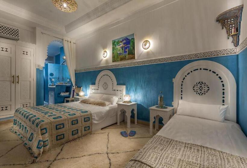 ریاض Astra Damus