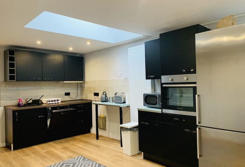 بنسيون City Maritim Rooms