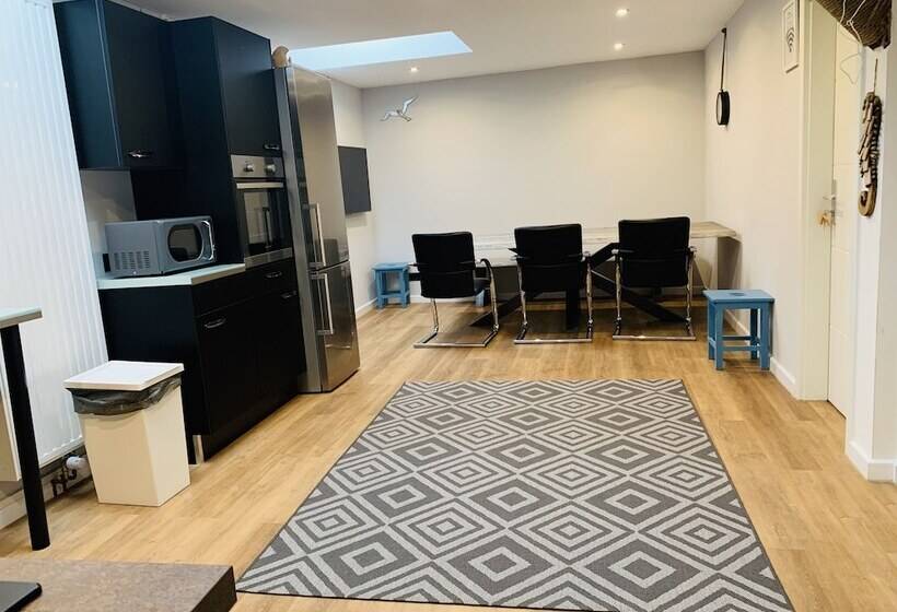 بنسيون City Maritim Rooms