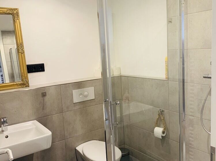 بنسيون City Maritim Rooms