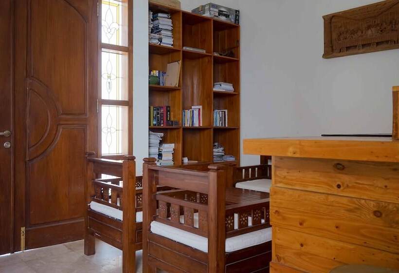 فندق Griya Sarah