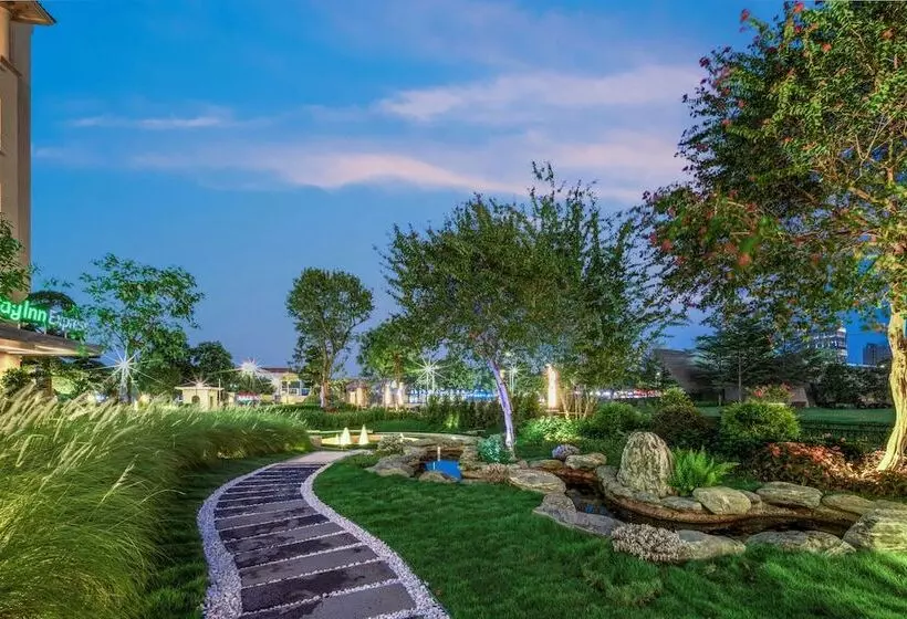 ホテル Holiday Inn Express Guangzhou Panyu By Ihg