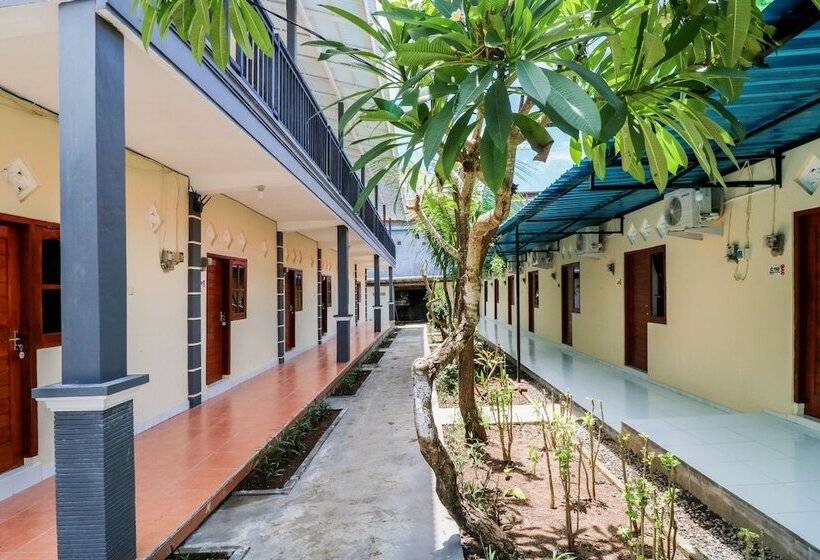 בית מלון כפרי Kenanga Homestay By Oyo Rooms