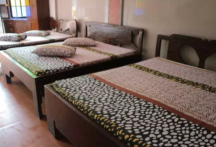هتل Nipa Hut Resort
