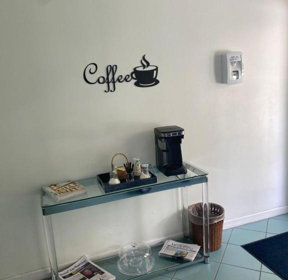 בית מלון כפרי Silver Sands Beach Resort