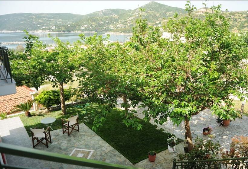 فندق Triantafilia Guesthouse