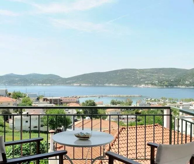 Hotelli Triantafilia Guesthouse