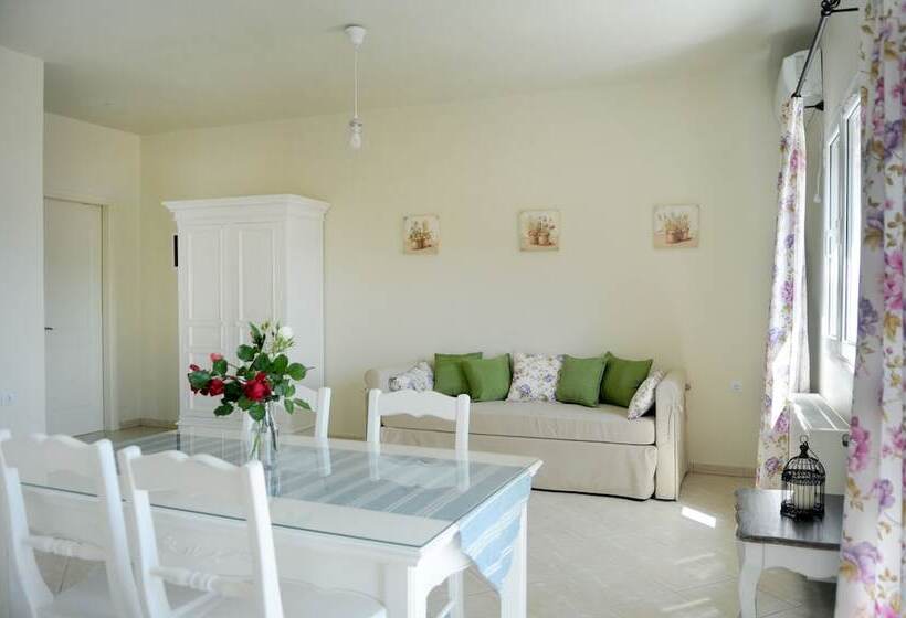 فندق Triantafilia Guesthouse