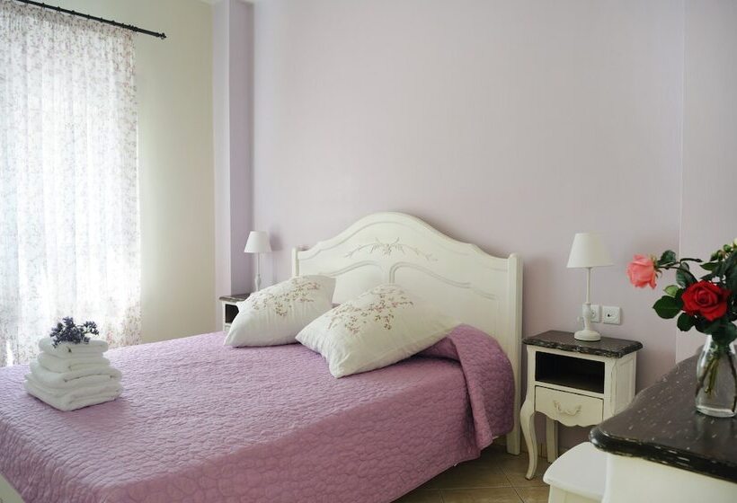 فندق Triantafilia Guesthouse