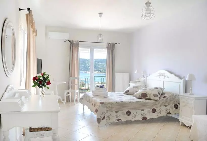 Hotelli Triantafilia Guesthouse