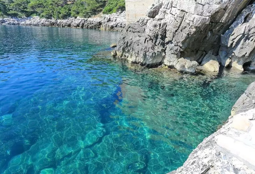 Hotelli Villa Mirosa