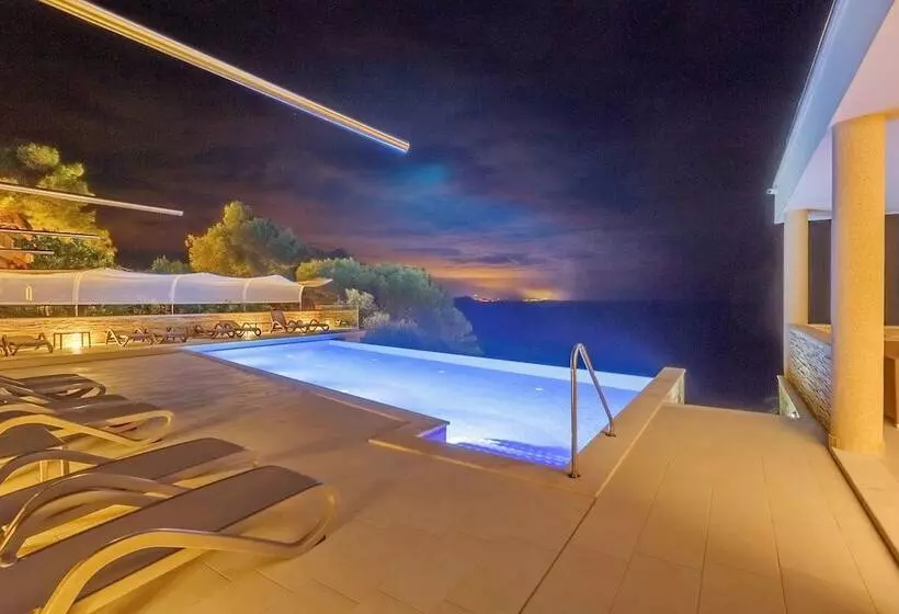 Hotelli Villa Mirosa