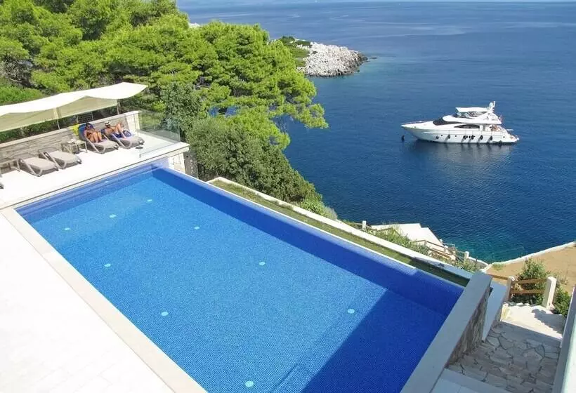 Hotelli Villa Mirosa