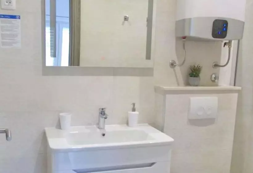 Hotelli Villa Mirosa