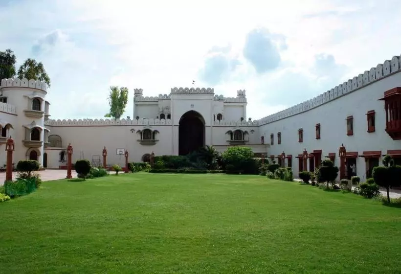 Lomakeskus The Fort Ramgarh