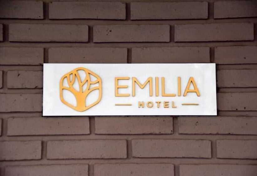 هتل Emilia