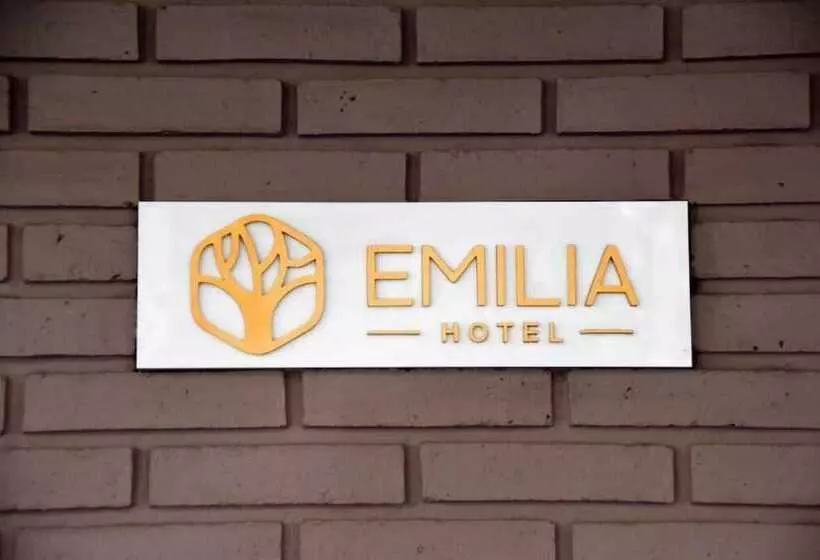 ホテル Emilia