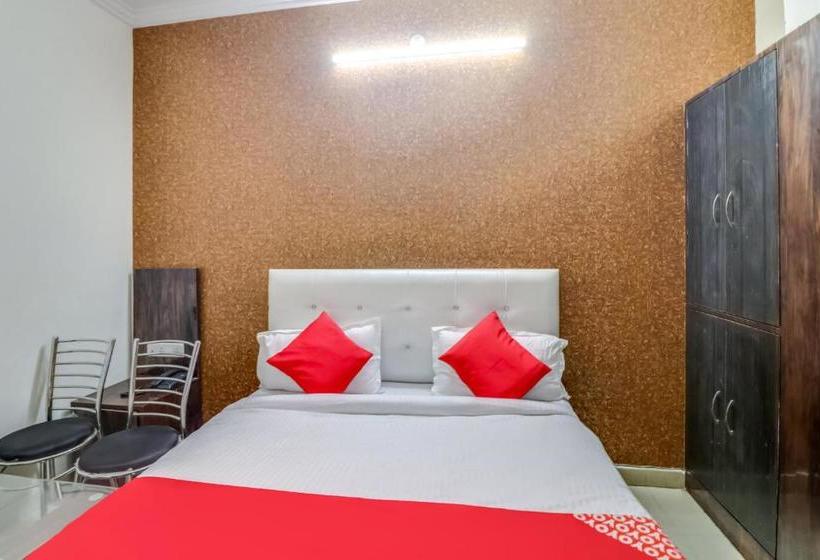 فندق Oyo 49081 Ishanvi Residency