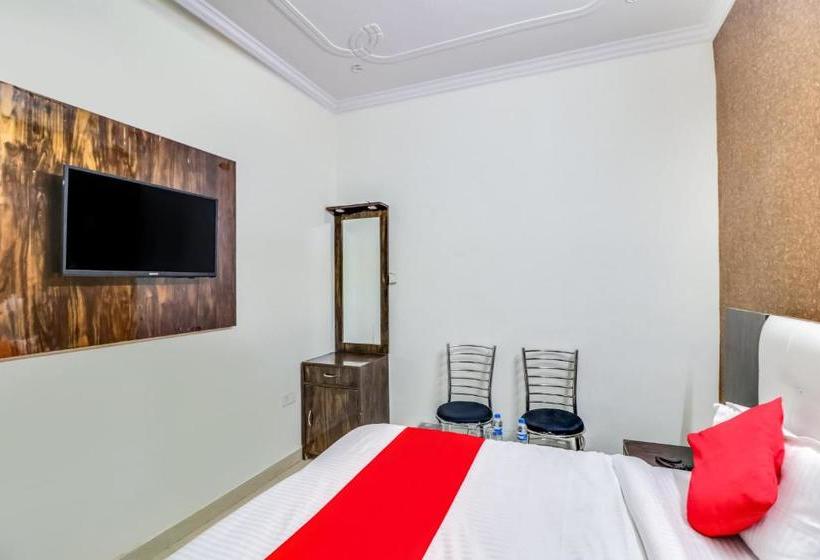 فندق Oyo 49081 Ishanvi Residency