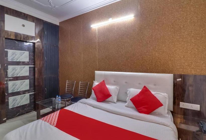 فندق Oyo 49081 Ishanvi Residency