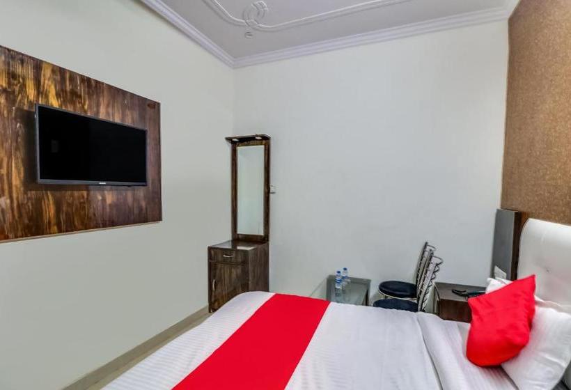 فندق Oyo 49081 Ishanvi Residency