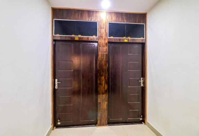 فندق Oyo 49081 Ishanvi Residency