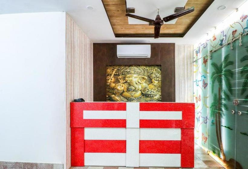 فندق Oyo 49081 Ishanvi Residency