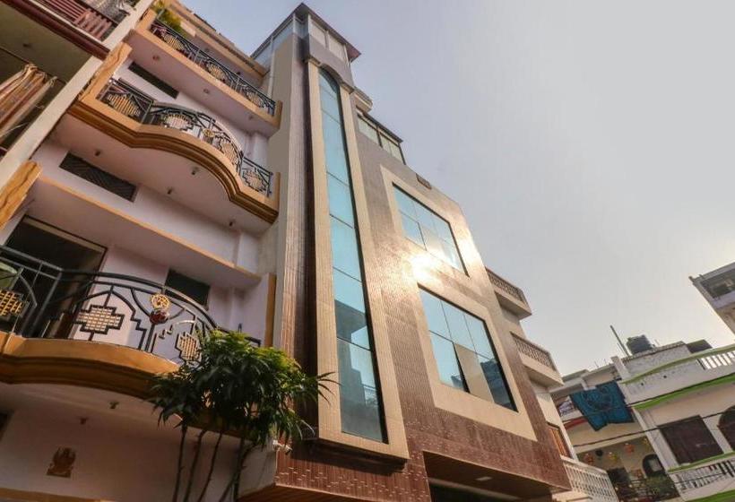 فندق Oyo 49081 Ishanvi Residency