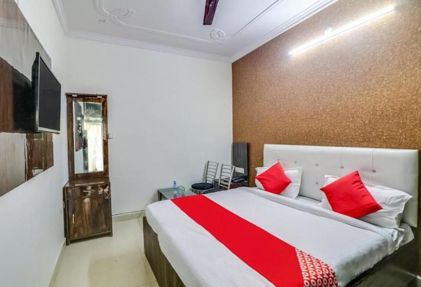 فندق Oyo 49081 Ishanvi Residency