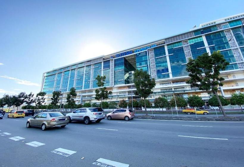 ホテル Oyo 90201 Suellaz Homestay