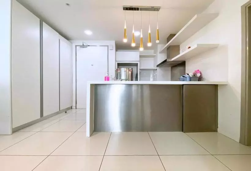 هتل Oyo 90201 Suellaz Homestay