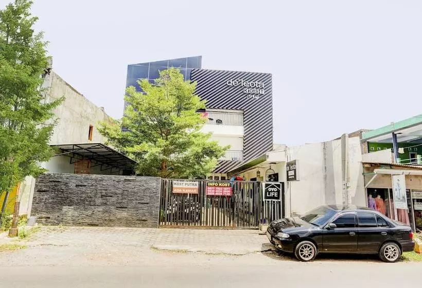 Hotel Oyo 90388 De Leota