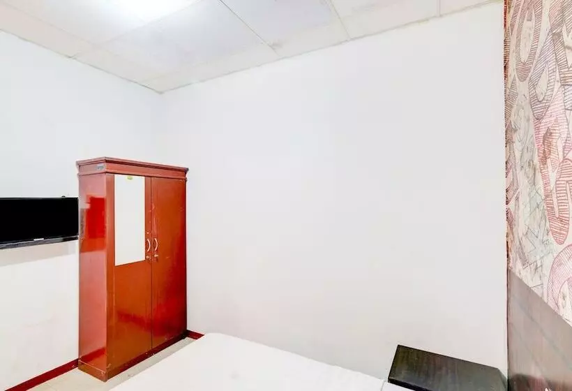Hotel Oyo 90388 De Leota