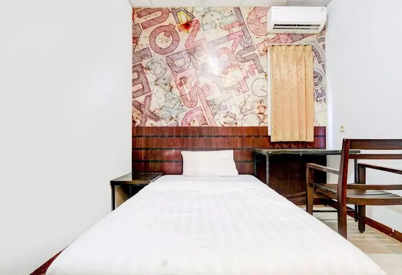 Hotel Oyo 90388 De Leota