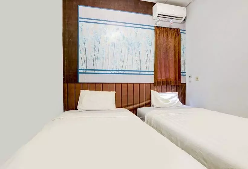 Hotel Oyo 90388 De Leota