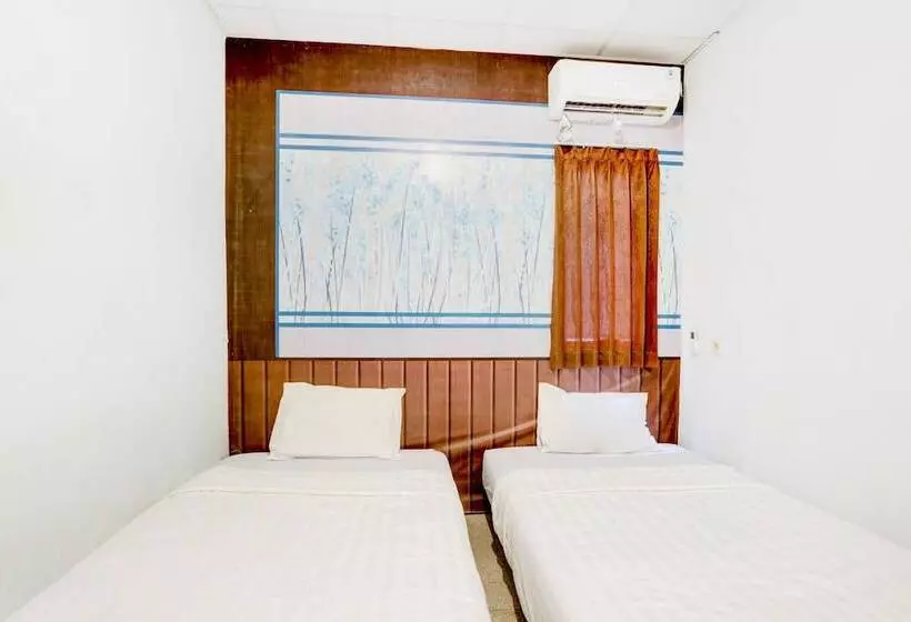 Hotel Oyo 90388 De Leota