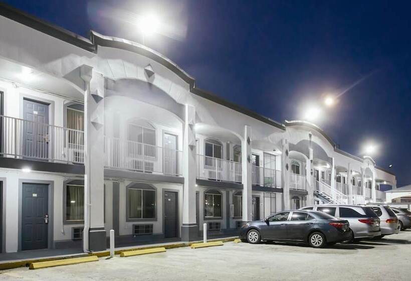 هتل Space City Inn