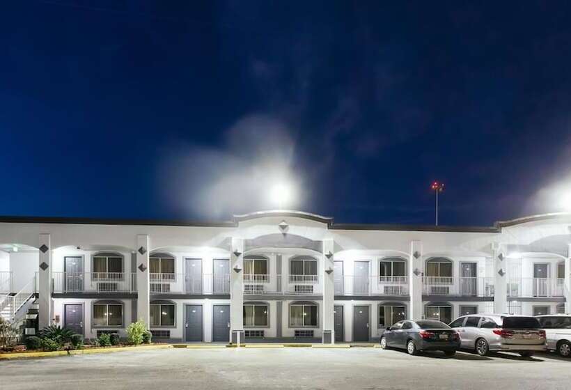 هتل Space City Inn