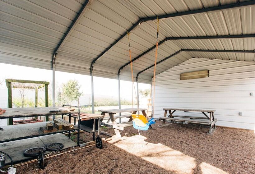 هتل Space City Inn