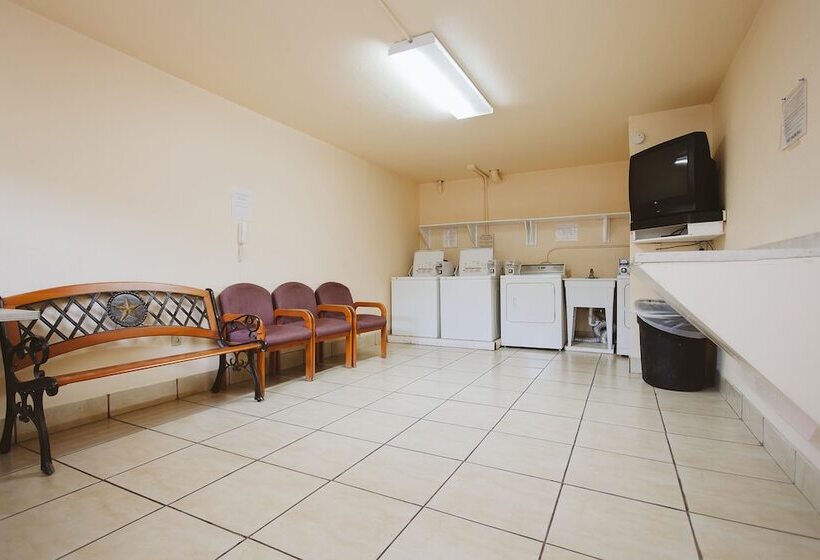 هتل Space City Inn