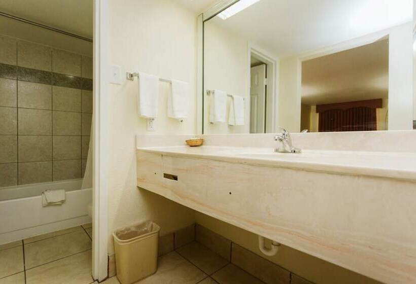 هتل Space City Inn