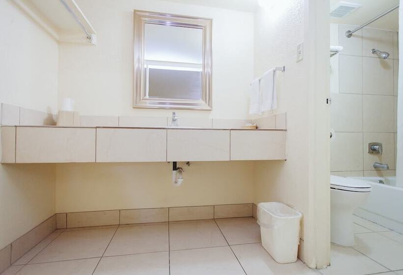 هتل Space City Inn