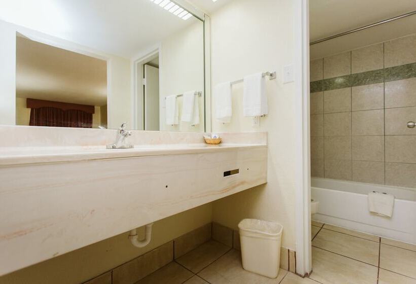 هتل Space City Inn