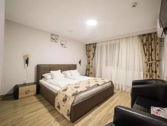 Hotelli Pensiunea Europa