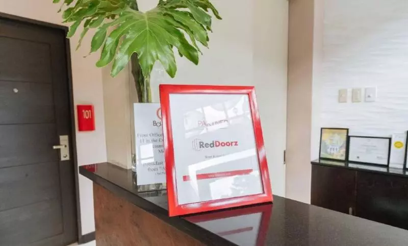 ホテル Reddoorz Plus @ Costa Roca Balamban