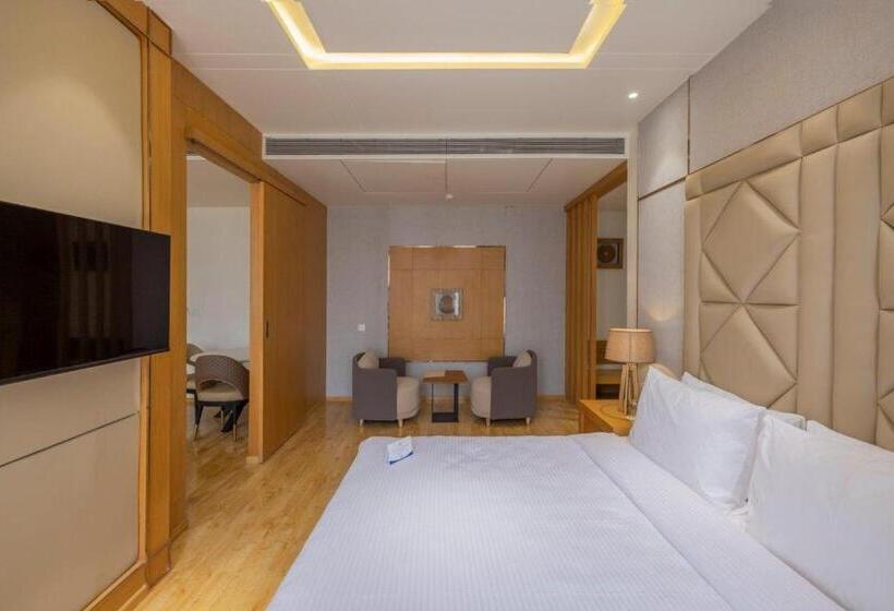 Отель Sarovar Portico Morbi